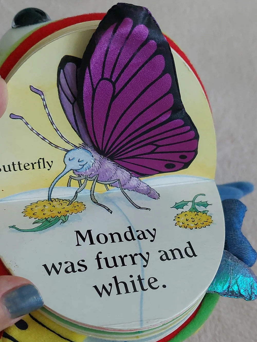 MONDAY the BULLFROG: A Huggable Puppet Book About the Days of the Week NWOT